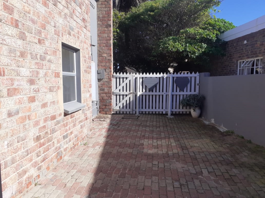 To Let 3 Bedroom Property for Rent in Kabeljauws Eastern Cape
